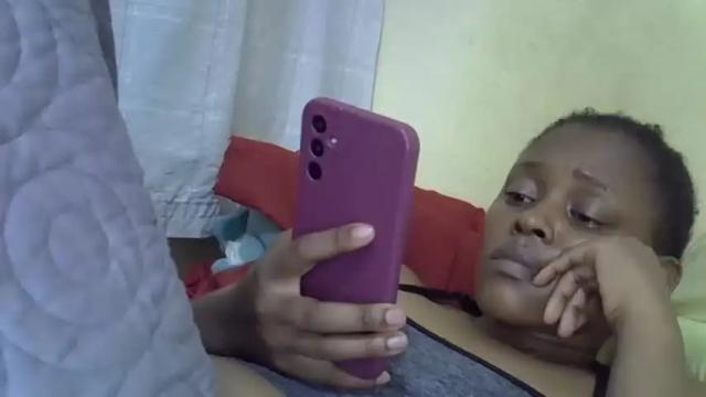 Image 3 of pretty_lilah Stream on Chaturbate on 20 months ago