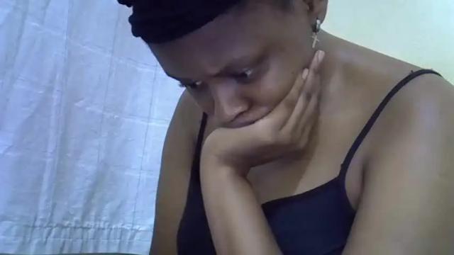 Image 11 of pretty_lilah Stream on Chaturbate on 19 months ago