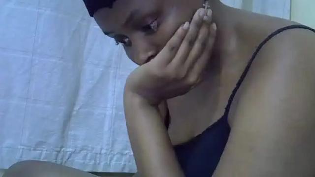 Image 12 of pretty_lilah Stream on Chaturbate on 19 months ago