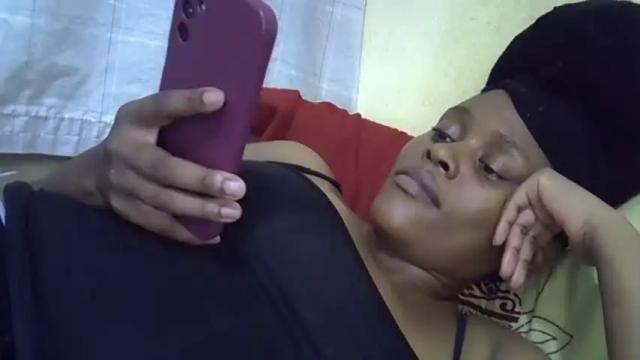 Image 6 of pretty_lilah Stream on Chaturbate on 19 months ago