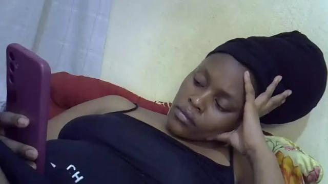 Image 8 of pretty_lilah Stream on Chaturbate on 19 months ago
