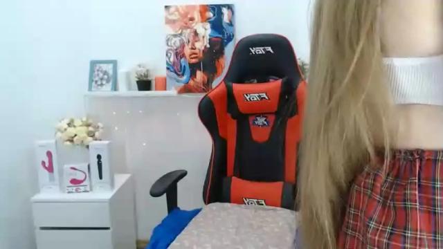 Image 11 of pretty_monikka Stream on Chaturbate on 13 months ago