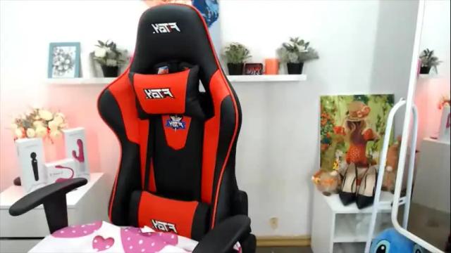 Image 2 of pretty_monikka Stream on Chaturbate on 8 days ago