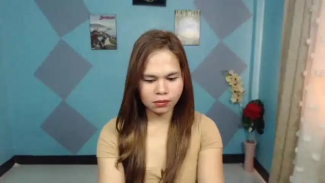 Image 8 of pretty_olgah Stream on Chaturbate on 14 months ago
