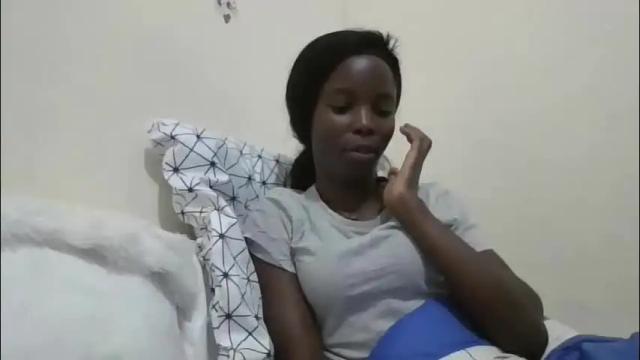 Image 4 of pretty_petite_ebony Stream on Chaturbate on 3 months ago