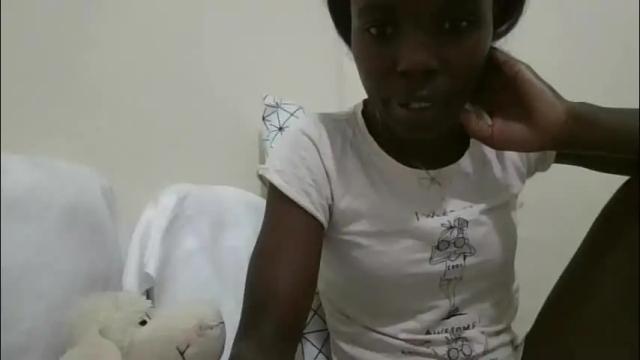 Image 7 of pretty_petite_ebony Stream on Chaturbate on 3 months ago