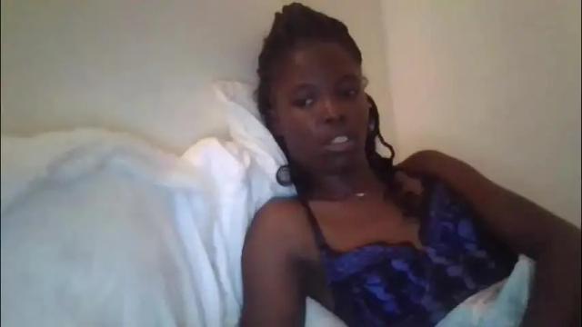 Image 7 of pretty_petite_ebony Stream on Chaturbate on 2 months ago