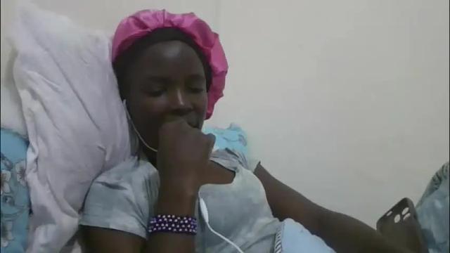 Image 10 of pretty_petite_ebony Stream on Chaturbate on 2 months ago