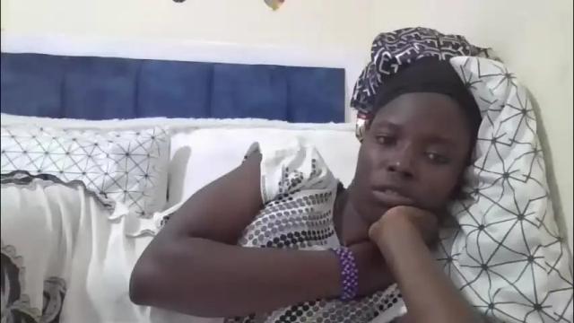 Image 7 of pretty_petite_ebony Stream on Chaturbate on 2 months ago