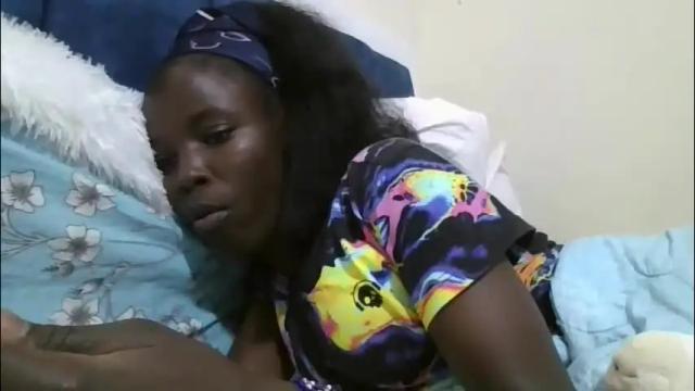 Image 4 of pretty_petite_ebony Stream on Chaturbate on 2 months ago