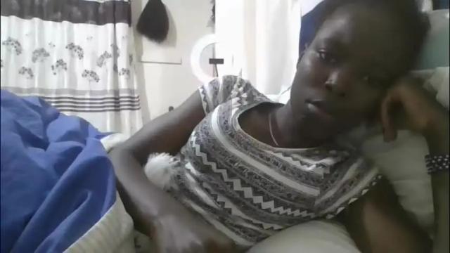 Image 3 of pretty_petite_ebony Stream on Chaturbate on 1 month ago