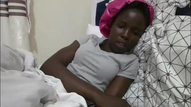 Image 12 of pretty_petite_ebony Stream on Chaturbate on 1 month ago