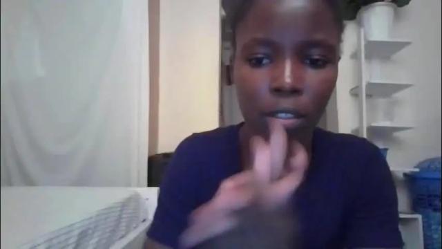 Image 2 of pretty_petite_ebony Stream on Chaturbate on 1 month ago