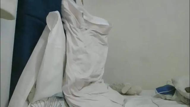 Image 2 of pretty_petite_ebony Stream on Chaturbate on 1 month ago