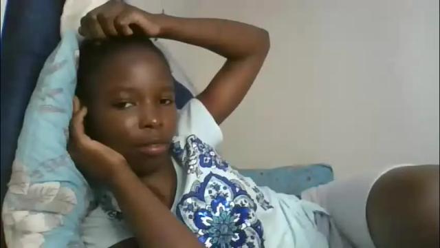 Image 10 of pretty_petite_ebony Stream on Chaturbate on 1 month ago