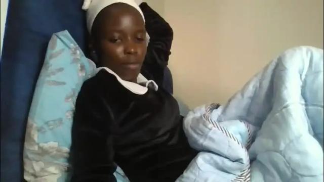 Image 2 of pretty_petite_ebony Stream on Chaturbate on 1 month ago