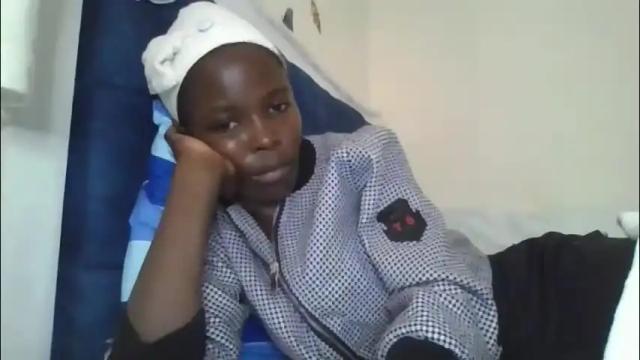 Image 2 of pretty_petite_ebony Stream on Chaturbate on 1 month ago