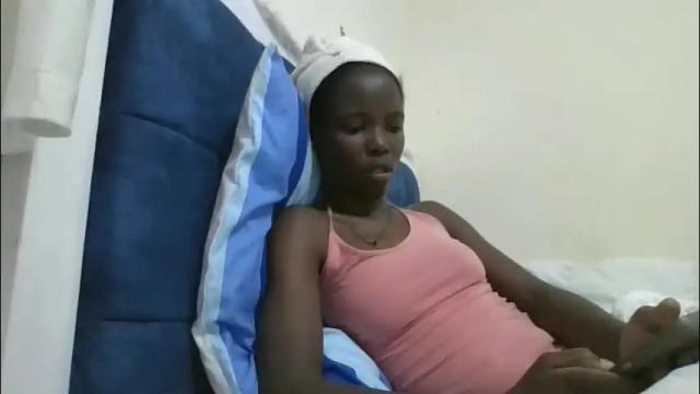 Image 7 of pretty_petite_ebony Stream on Chaturbate on 29 days ago