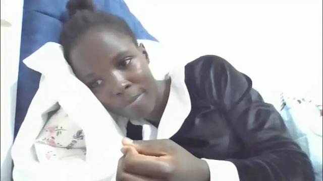 Image 2 of pretty_petite_ebony Stream on Chaturbate on 23 days ago