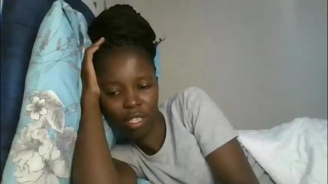 Image 2 of pretty_petite_ebony Stream on Chaturbate on 17 days ago