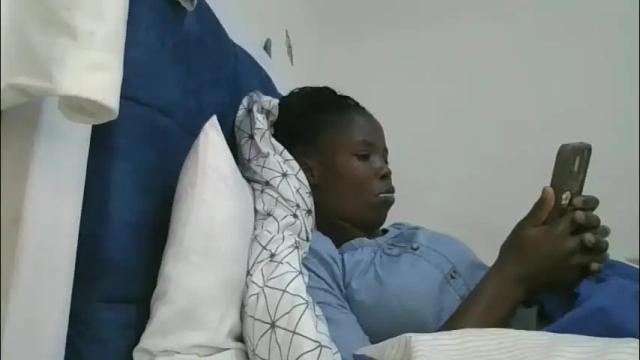 Image 4 of pretty_petite_ebony Stream on Chaturbate on 10 days ago