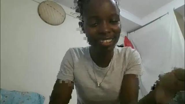 Image 2 of pretty_petite_ebony Stream on Chaturbate on 9 days ago