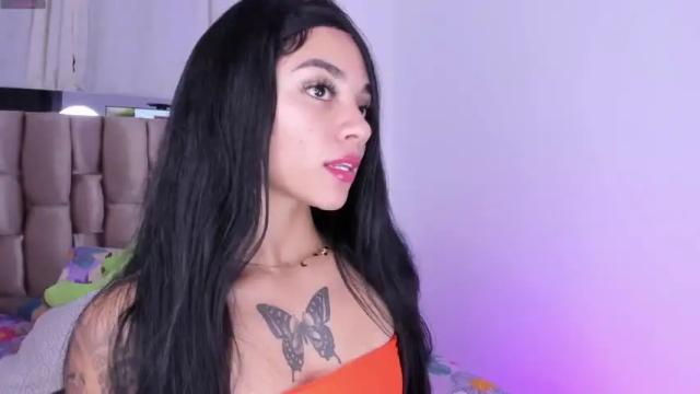 Image 2 of pretty_pettite Stream on Chaturbate on 13 months ago