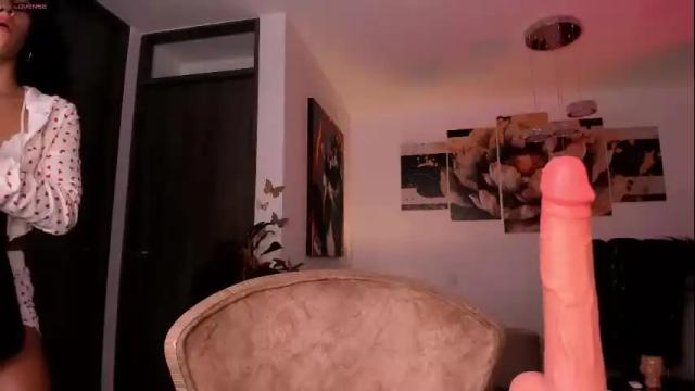 Image 3 of pretty_pettite Stream on Chaturbate on 1 month ago