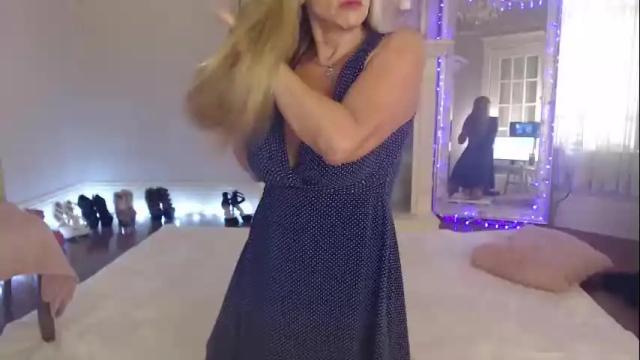 Image 2 of pretty_sara Stream on Chaturbate on 17 days ago