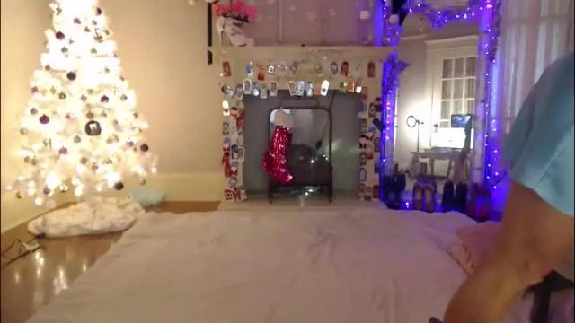 Image 4 of pretty_sara Stream on Chaturbate on 29 days ago