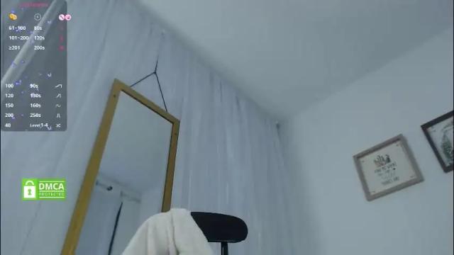 Image 4 of pretty_valen Stream on Chaturbate on 2 months ago