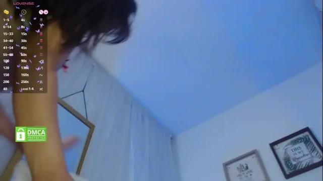 Image 4 of pretty_valen Stream on Chaturbate on 1 month ago