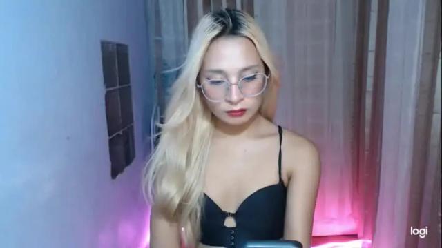 Image 10 of prettyallison_29 Stream on Chaturbate on 1 month ago