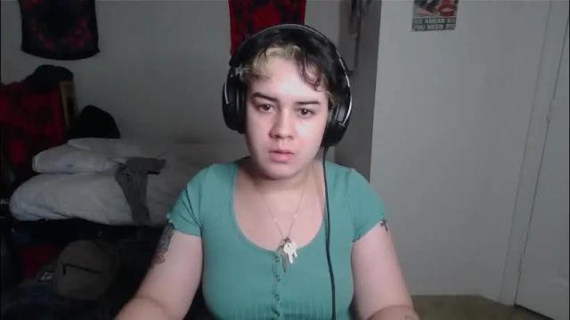 Image 2 of prettyandpeachy Stream on Chaturbate on 1 month ago