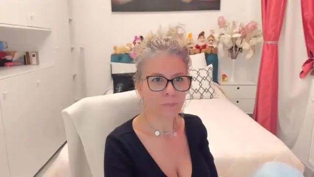 Image 8 of prettyblackeyes Stream on Chaturbate on 13 months ago