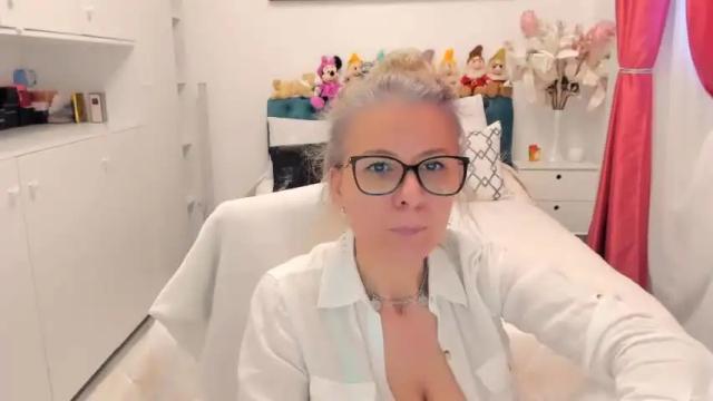 Image 11 of prettyblackeyes Stream on Chaturbate on 13 months ago