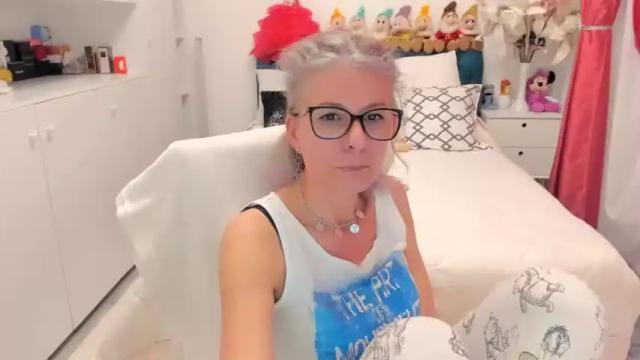 Image 6 of prettyblackeyes Stream on Chaturbate on 13 months ago