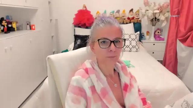 Image 11 of prettyblackeyes Stream on Chaturbate on 12 months ago
