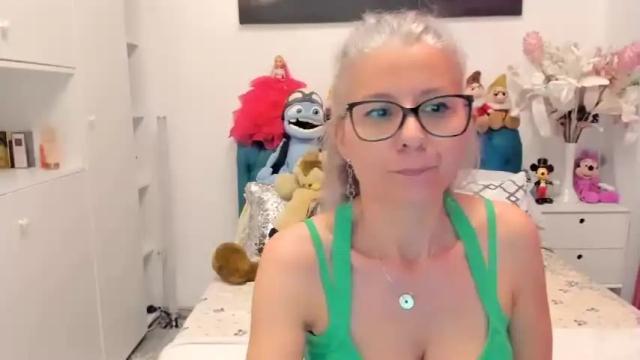 Thumbnail 1, prettyblackeyes's Stream at Chaturbate, 12 months ago