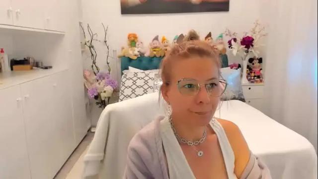 Image 11 of prettyblackeyes Stream on Chaturbate on 2 months ago