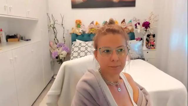 Image 8 of prettyblackeyes Stream on Chaturbate on 2 months ago