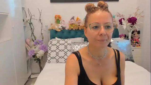 Image 7 of prettyblackeyes Stream on Chaturbate on 2 months ago