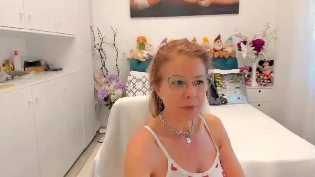 Image 2 of prettyblackeyes Stream on Chaturbate on 1 month ago