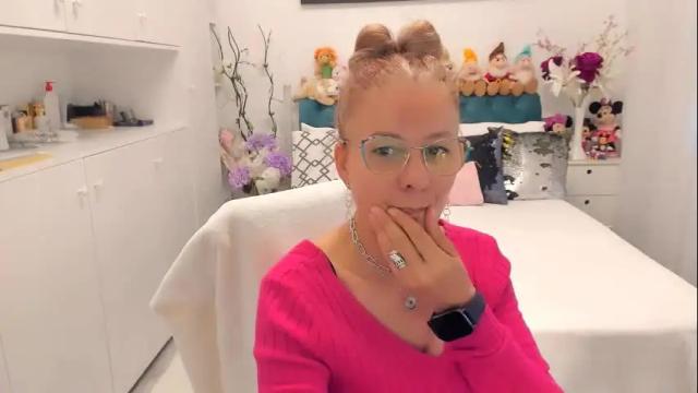 Image 10 of prettyblackeyes Stream on Chaturbate on 1 month ago