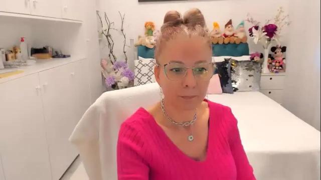 Image 8 of prettyblackeyes Stream on Chaturbate on 1 month ago