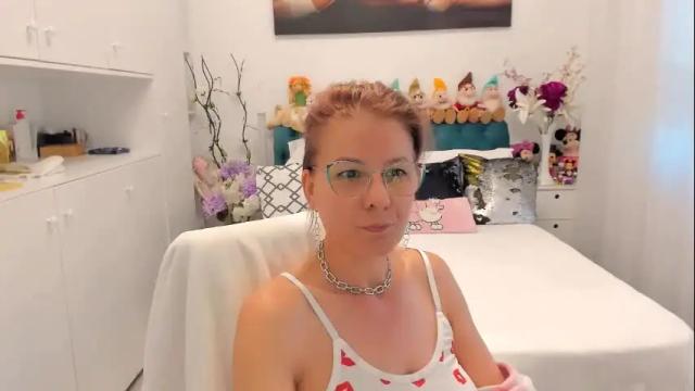 Image 2 of prettyblackeyes Stream on Chaturbate on 1 month ago