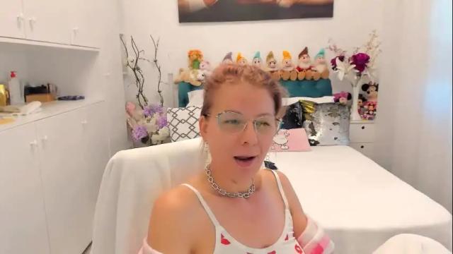 Image 4 of prettyblackeyes Stream on Chaturbate on 1 month ago