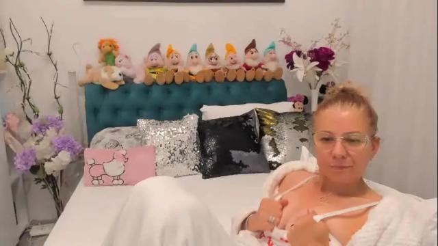 Image 11 of prettyblackeyes Stream on Chaturbate on 1 month ago