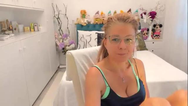Thumbnail 3, prettyblackeyes's Stream at Chaturbate, 22 days ago