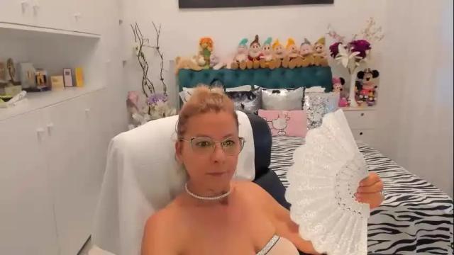 Image 12 of prettyblackeyes Stream on Chaturbate on 9 hours ago